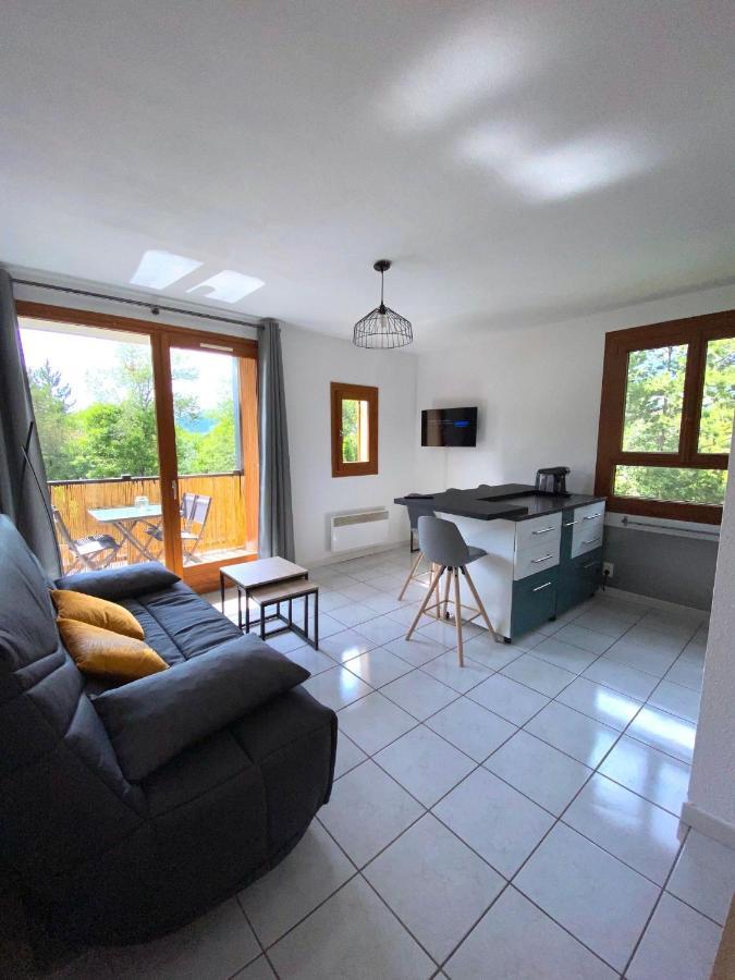 Appartement Situe A Cote Du Lac De Serre Poncon Saint-Sauveur  外观 照片