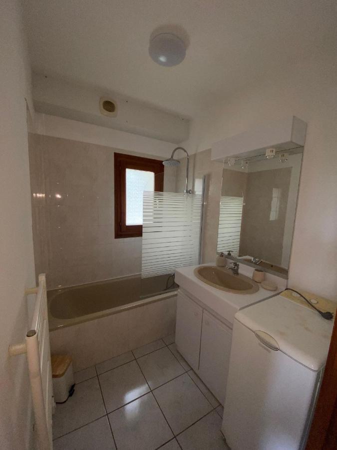 Appartement Situe A Cote Du Lac De Serre Poncon Saint-Sauveur  外观 照片